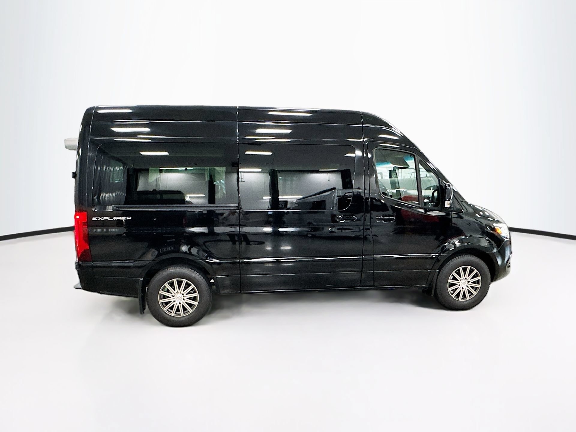Used 2023 Mercedes-Benz Sprinter 2500 image 9