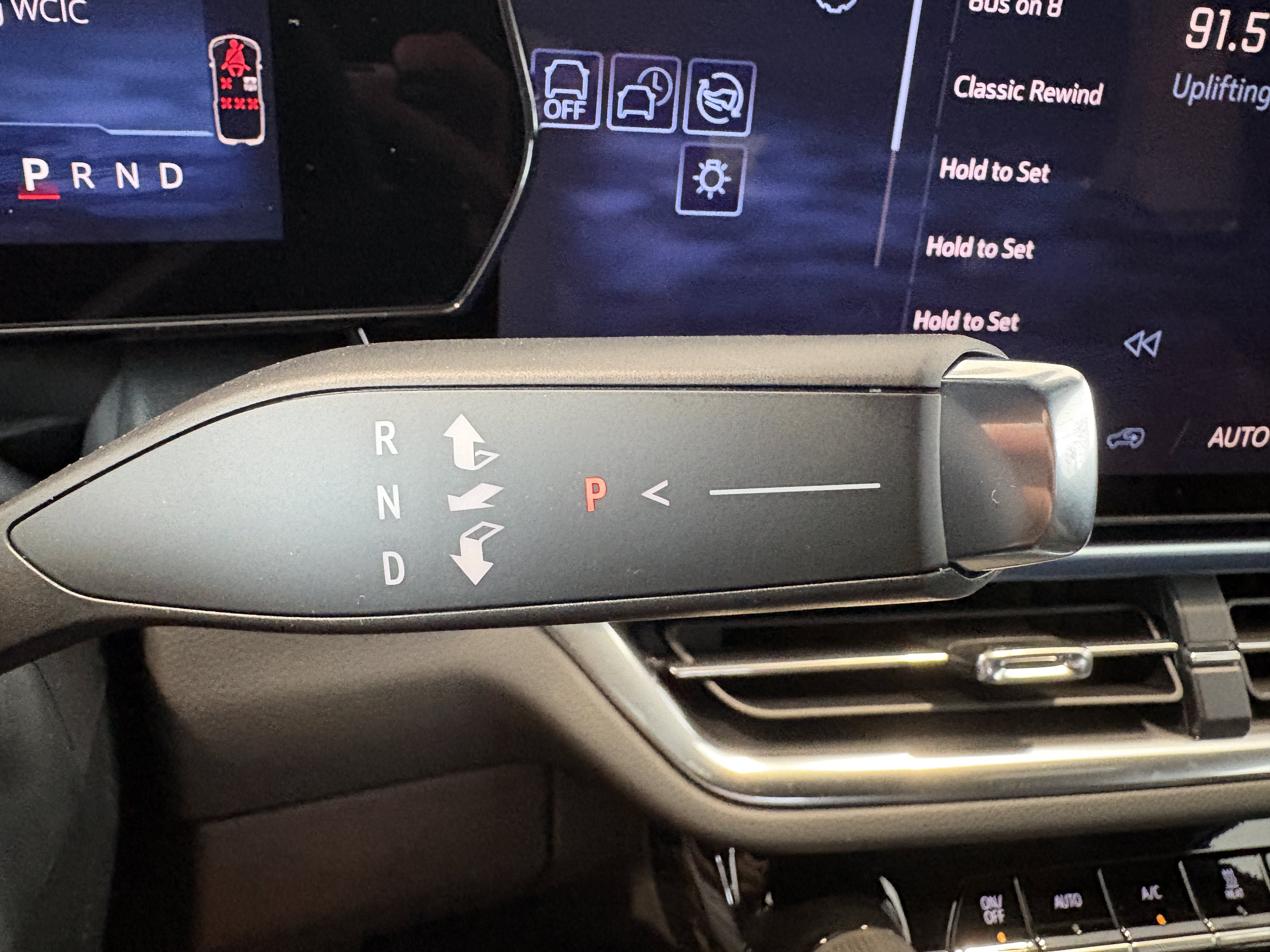 New 2026 Chevrolet Equinox EV LT w/ LPO, Blackout Package AWD/4WD image 17