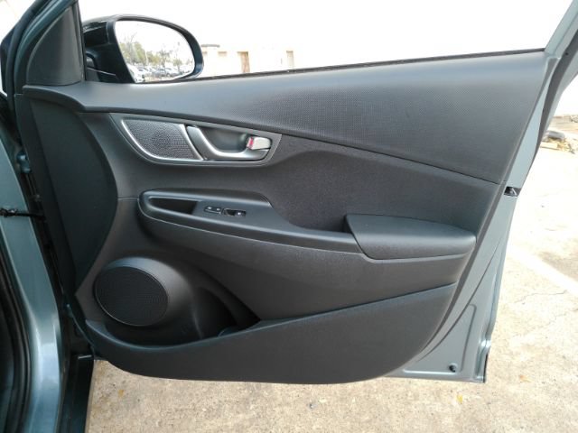 Used 2019 Hyundai Kona SEL FWD image 17