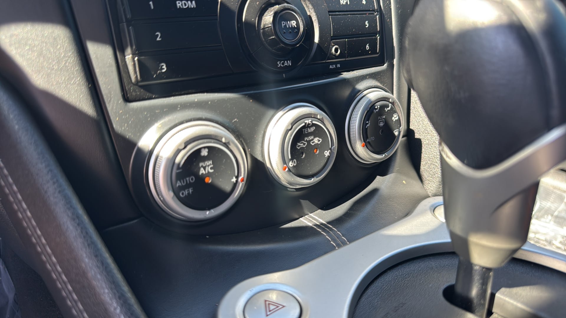 Used 2013 Nissan 370Z Coupe RWD image 28