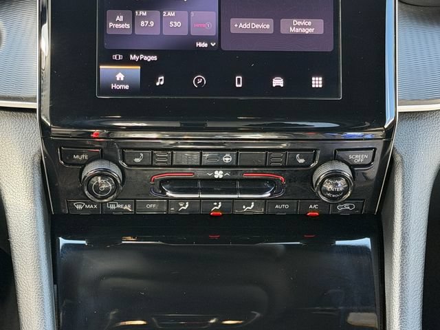 Used 2024 Jeep Grand Cherokee Altitude AWD/4WD image 19