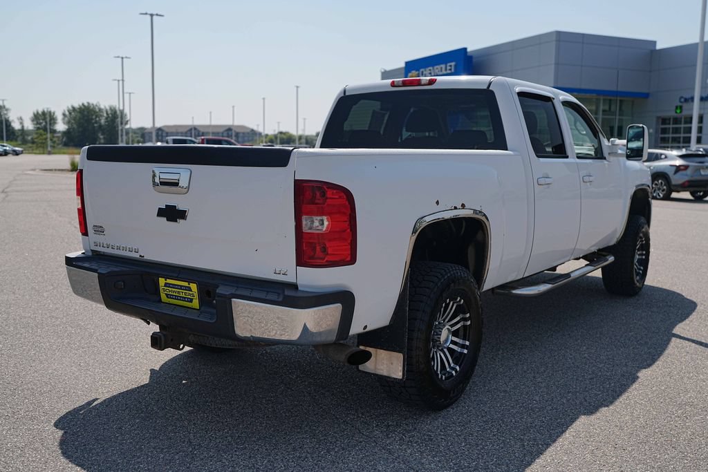 Used 2008 Chevrolet Silverado 2500 LTZ w/ Suspension Package, Off-Road AWD/4WD image 6