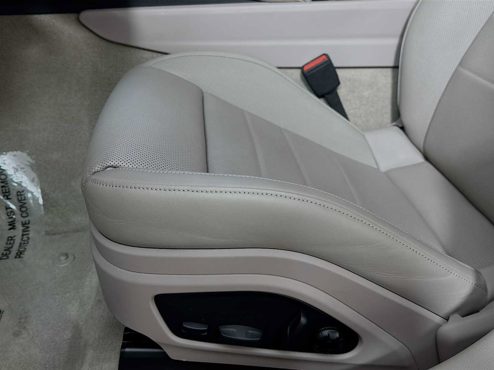 Certified 2024 Porsche Panamera 4 AWD/4WD image 12