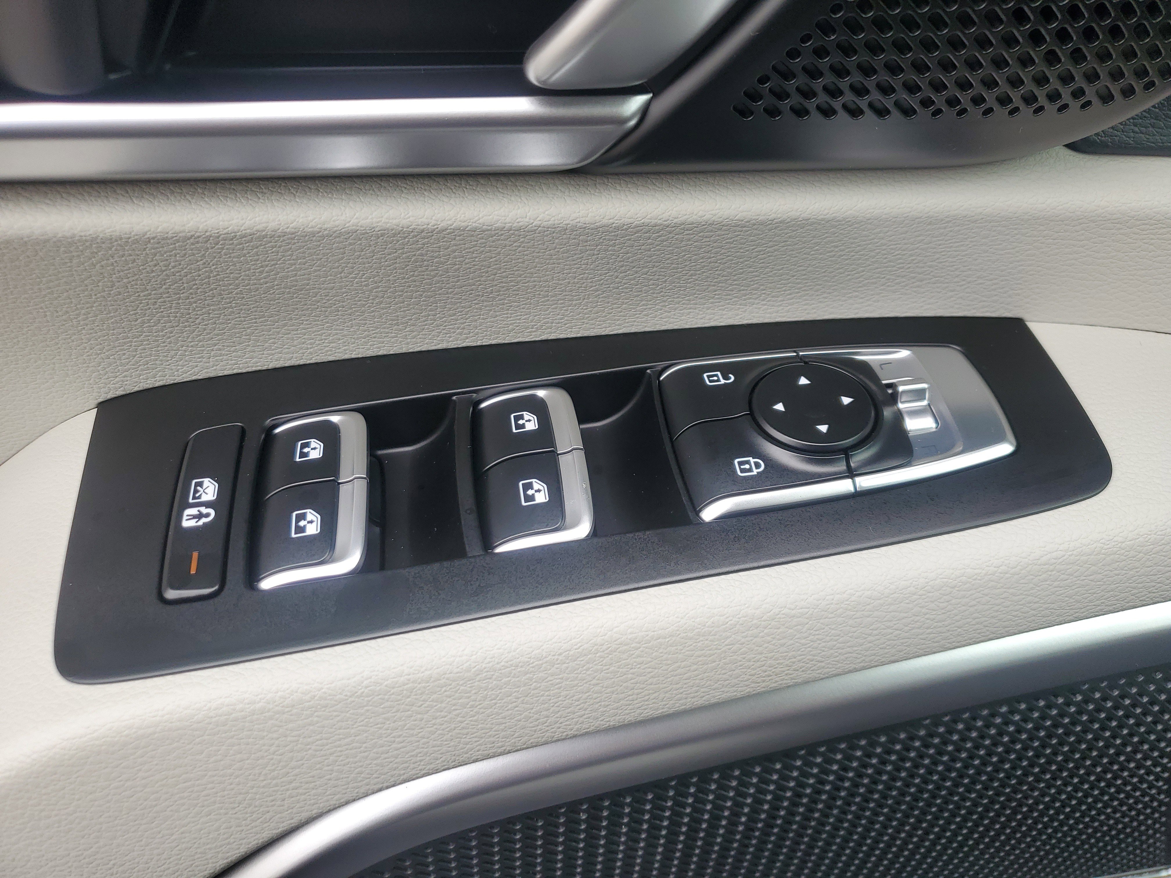 New 2025 Kia Telluride S image 32