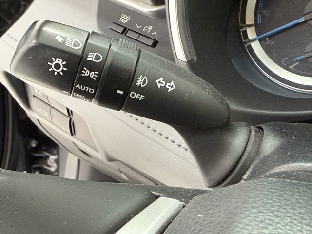 Used 2023 Toyota Highlander XLE FWD image 13