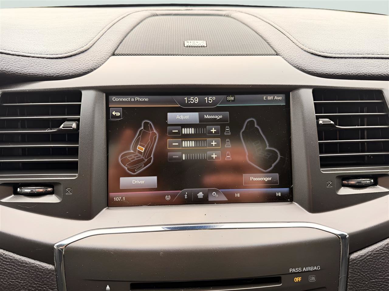Used 2015 Lincoln MKS w/ Equipment Group 101A FWD image 24