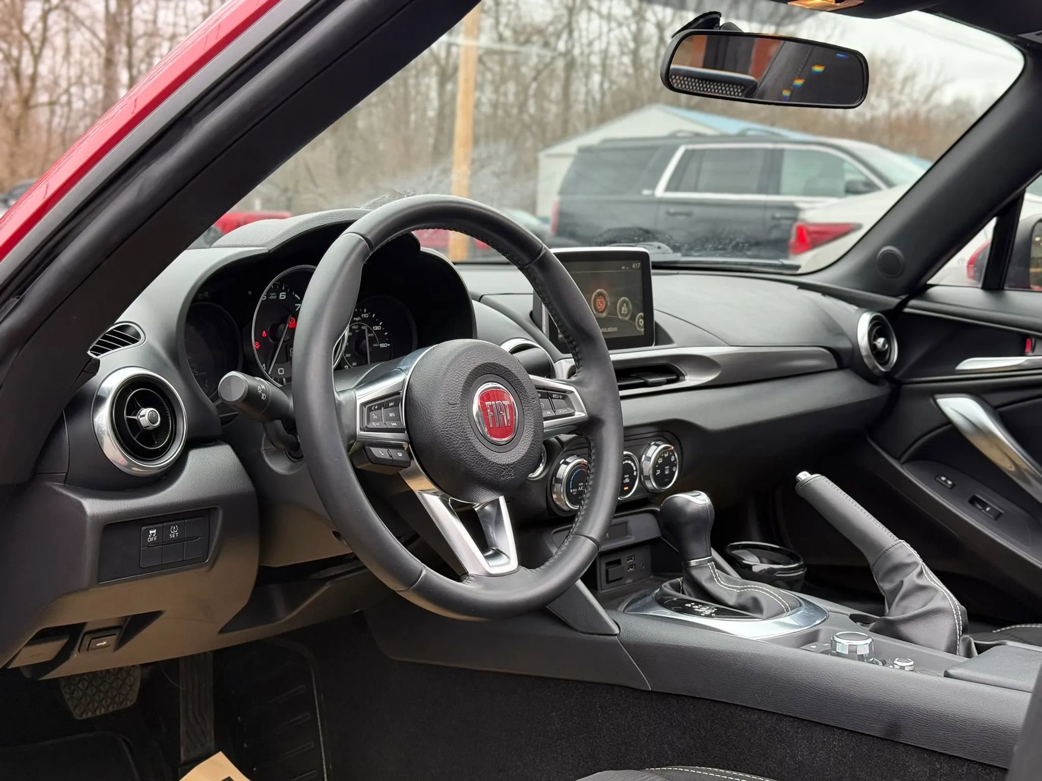 Used 2017 FIAT 124 Spider Classica image 11