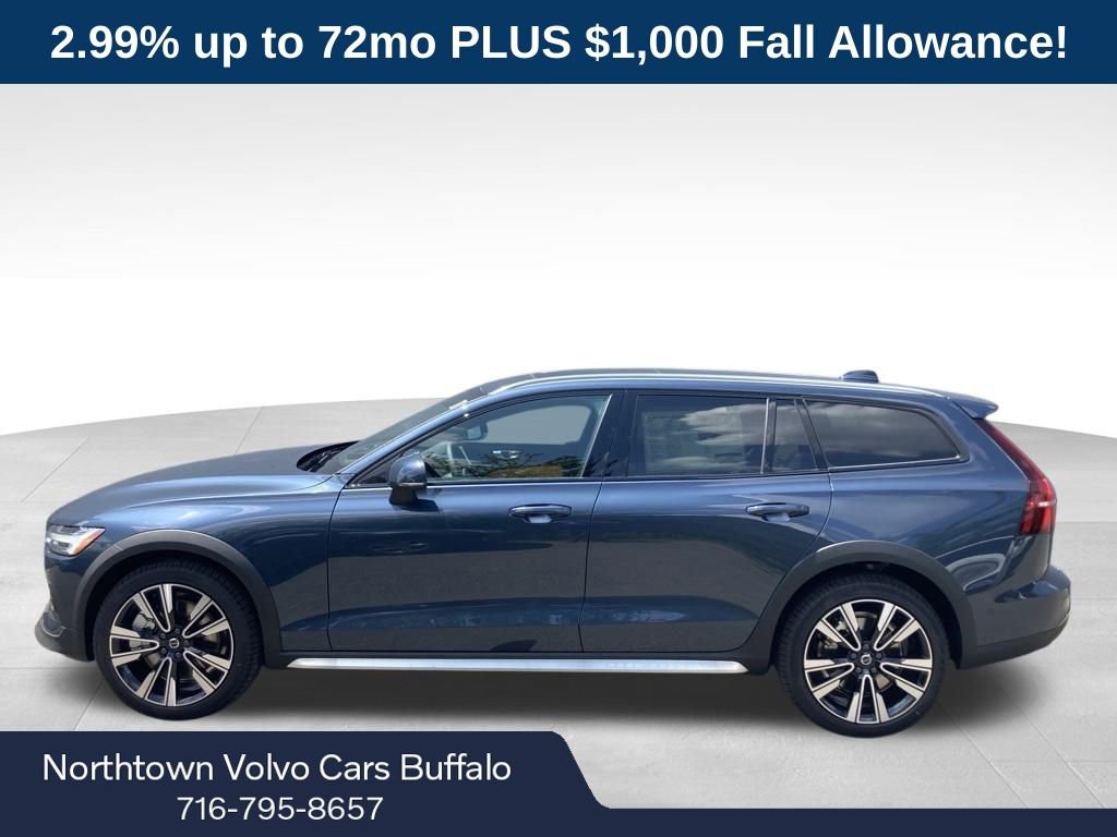 New 2026 Volvo V60 B5 Cross Country Ultra w/ Protection Package Premier image 2