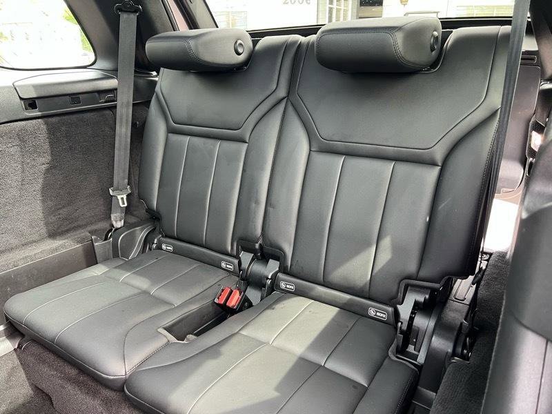Used 2018 Land Rover Discovery SE AWD/4WD image 8