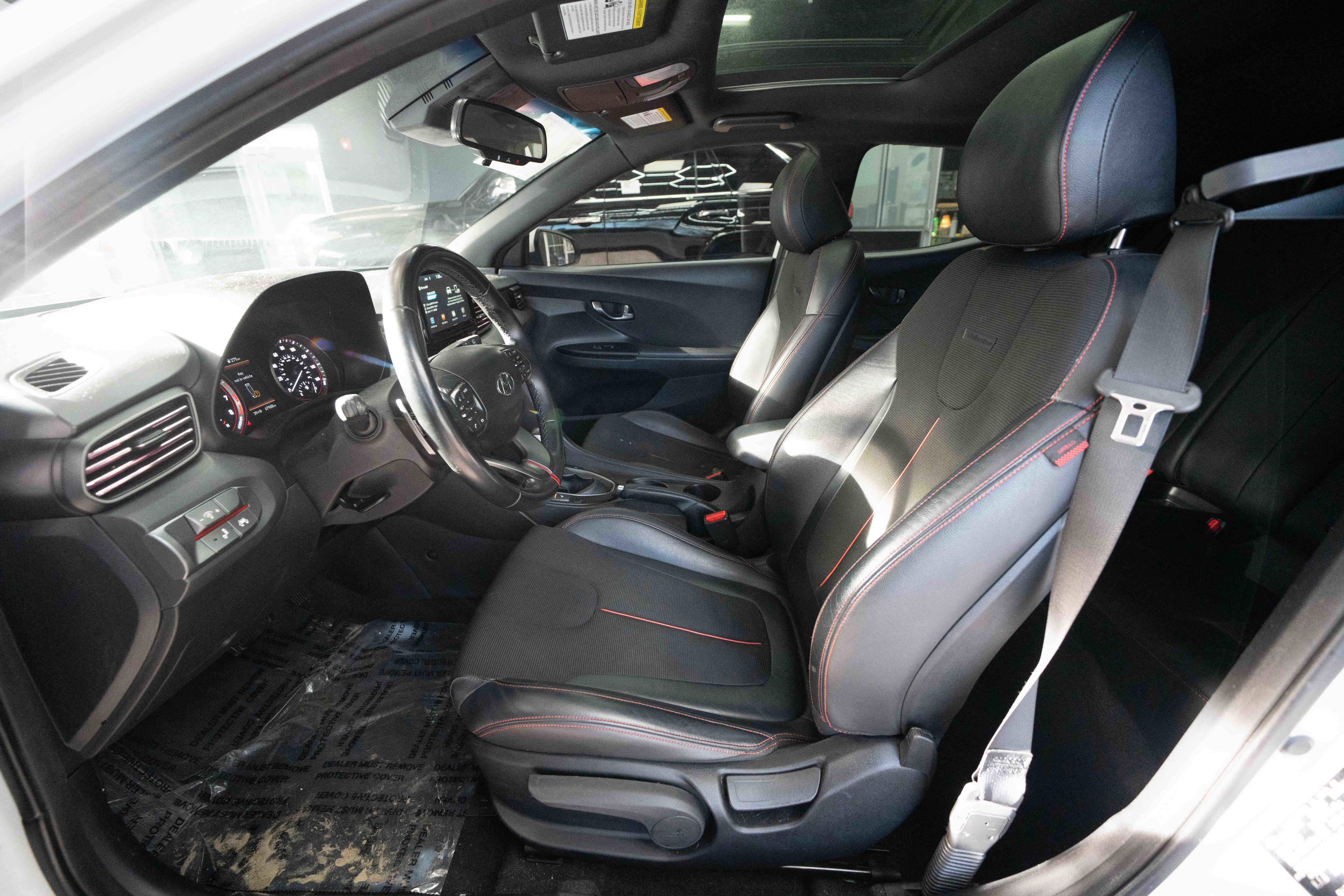 Used 2019 Hyundai Veloster 2.0 Premium image 9