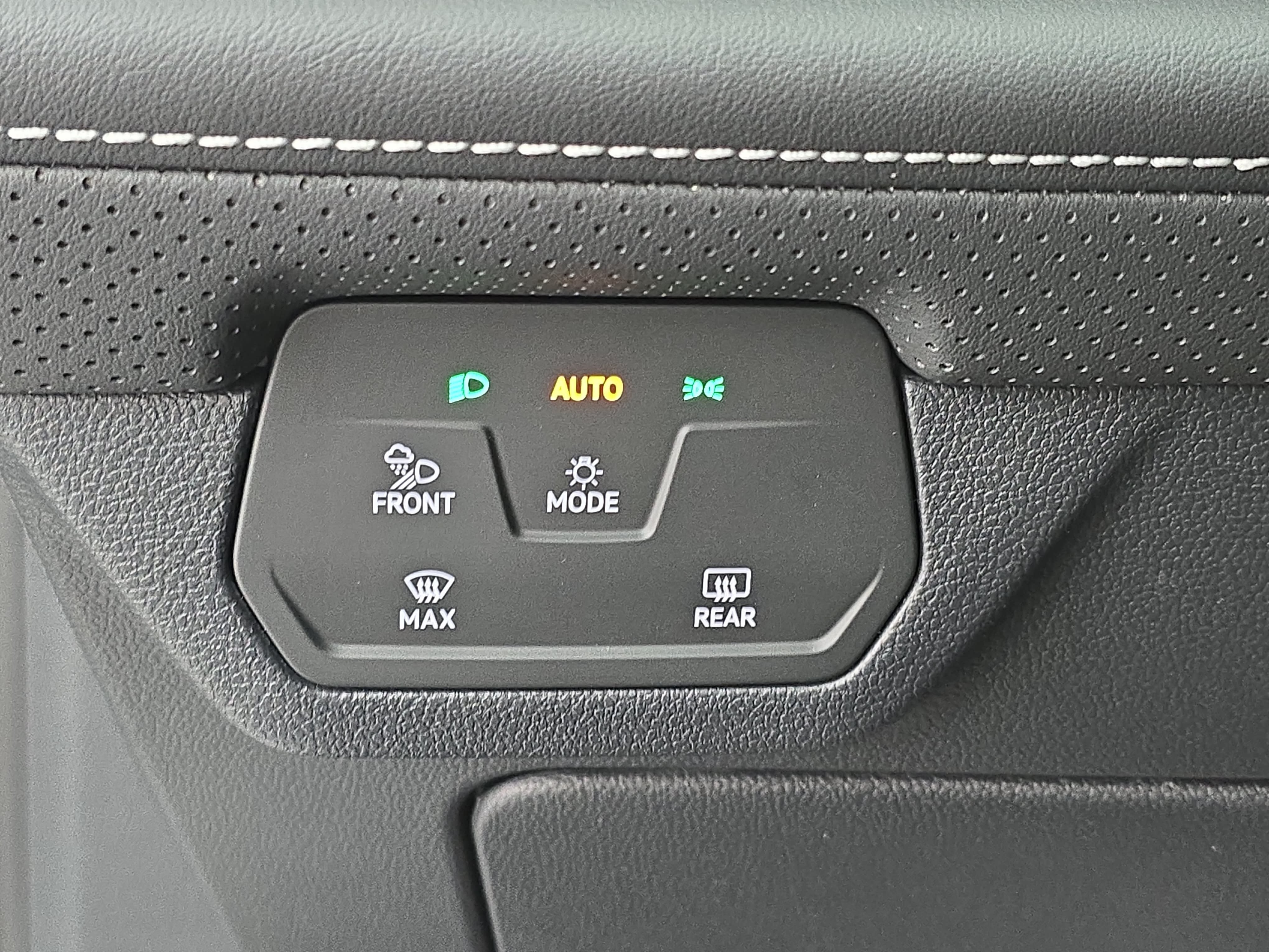 New 2026 Volkswagen Atlas SE FWD image 27