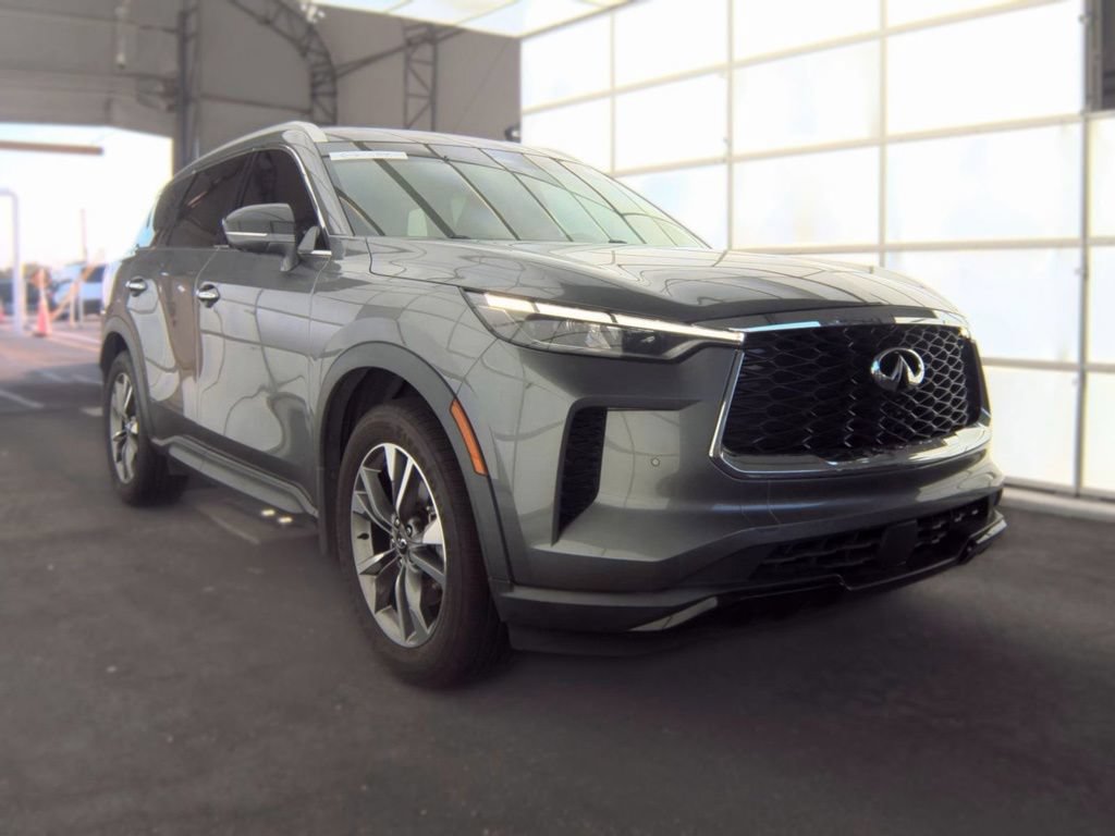 Certified 2023 INFINITI QX60 Luxe w/ Cargo Package FWD image 4