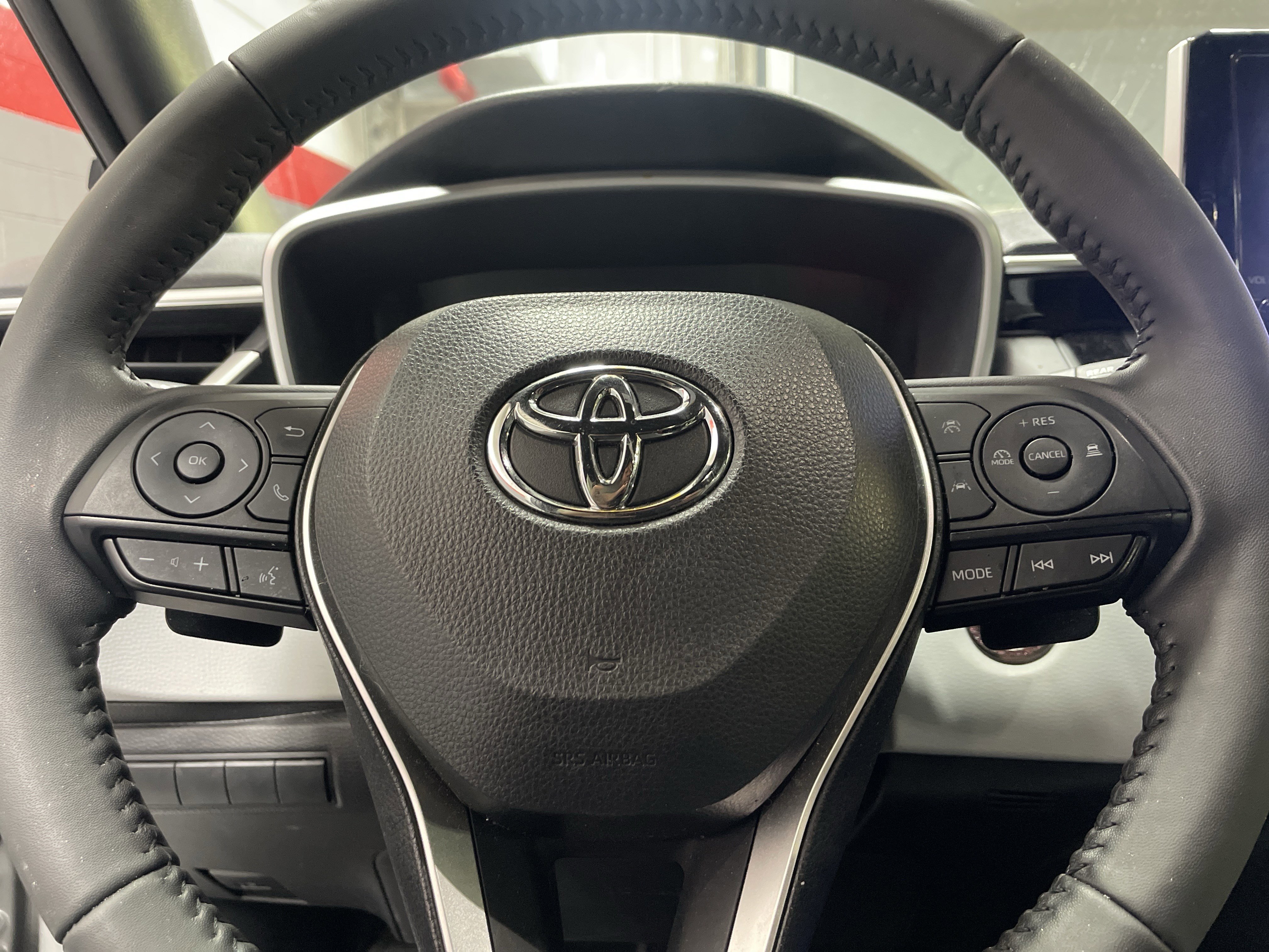 Used 2025 Toyota Corolla SE image 10