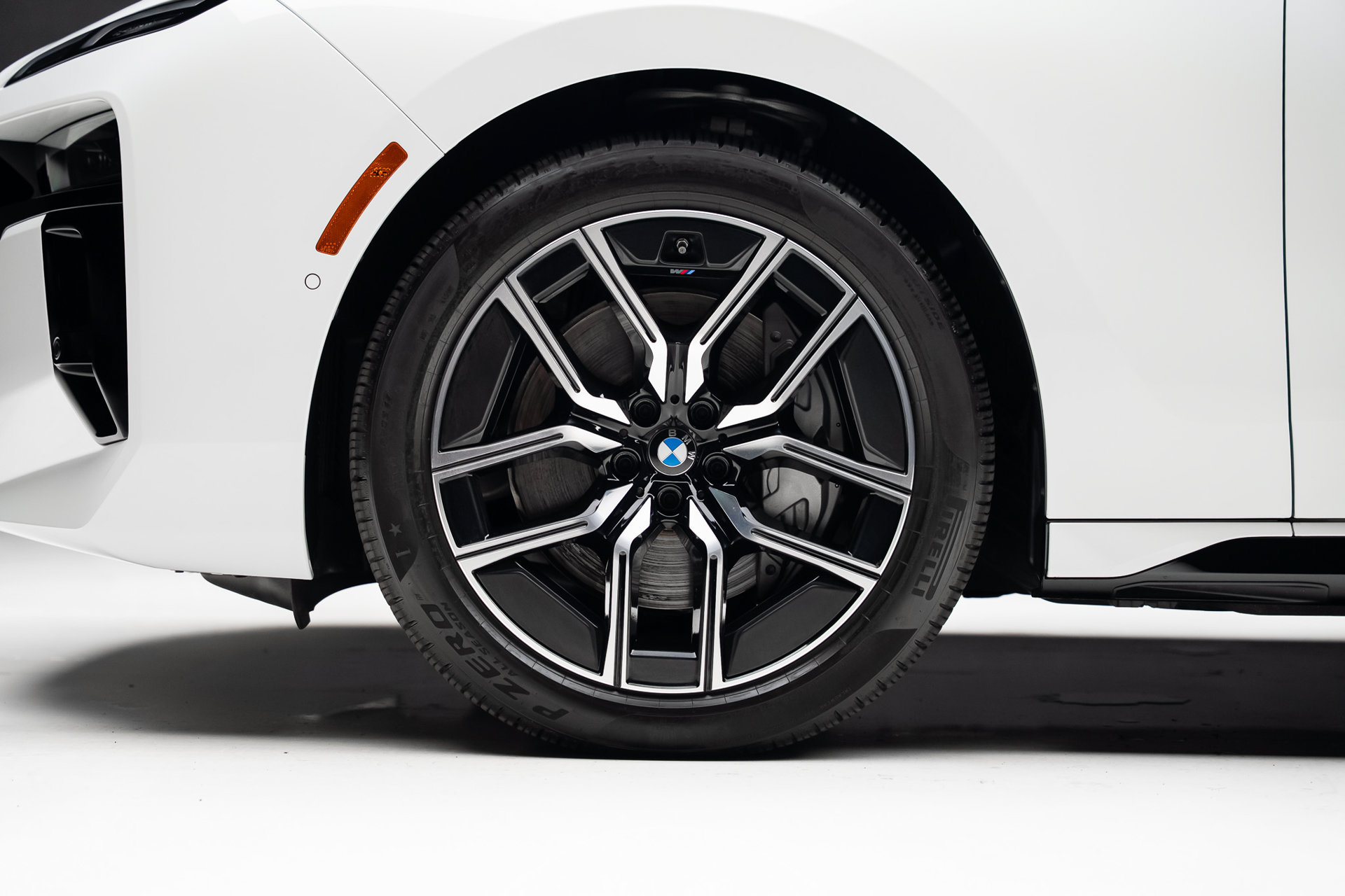 Used 2026 BMW 740i RWD image 19