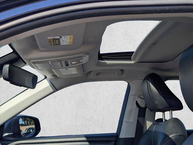 Used 2021 Toyota Highlander XLE FWD image 14
