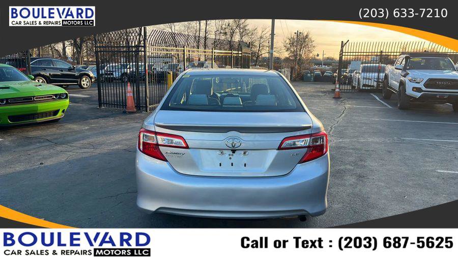 Used 2012 Toyota Camry L image 8