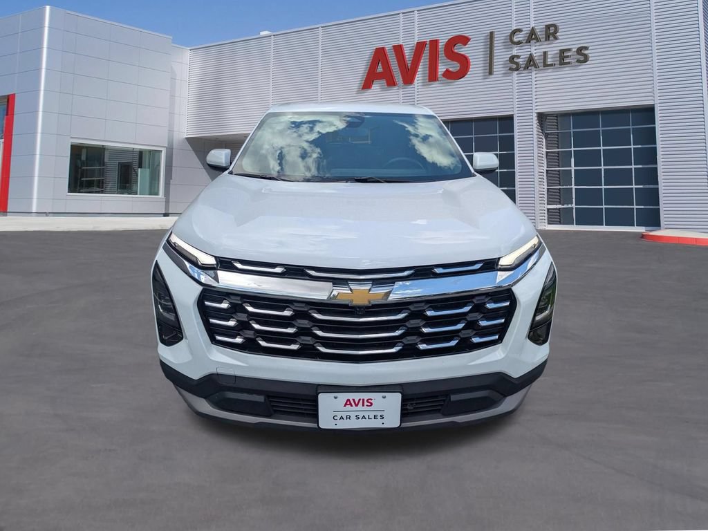 Used 2025 Chevrolet Equinox LT AWD/4WD image 2
