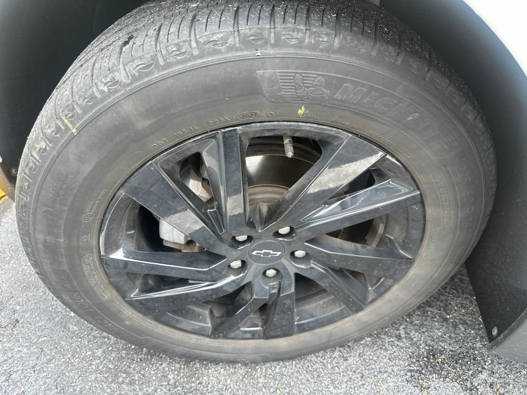 Certified 2024 Chevrolet Equinox LS w/ Sport Edition FWD image 12