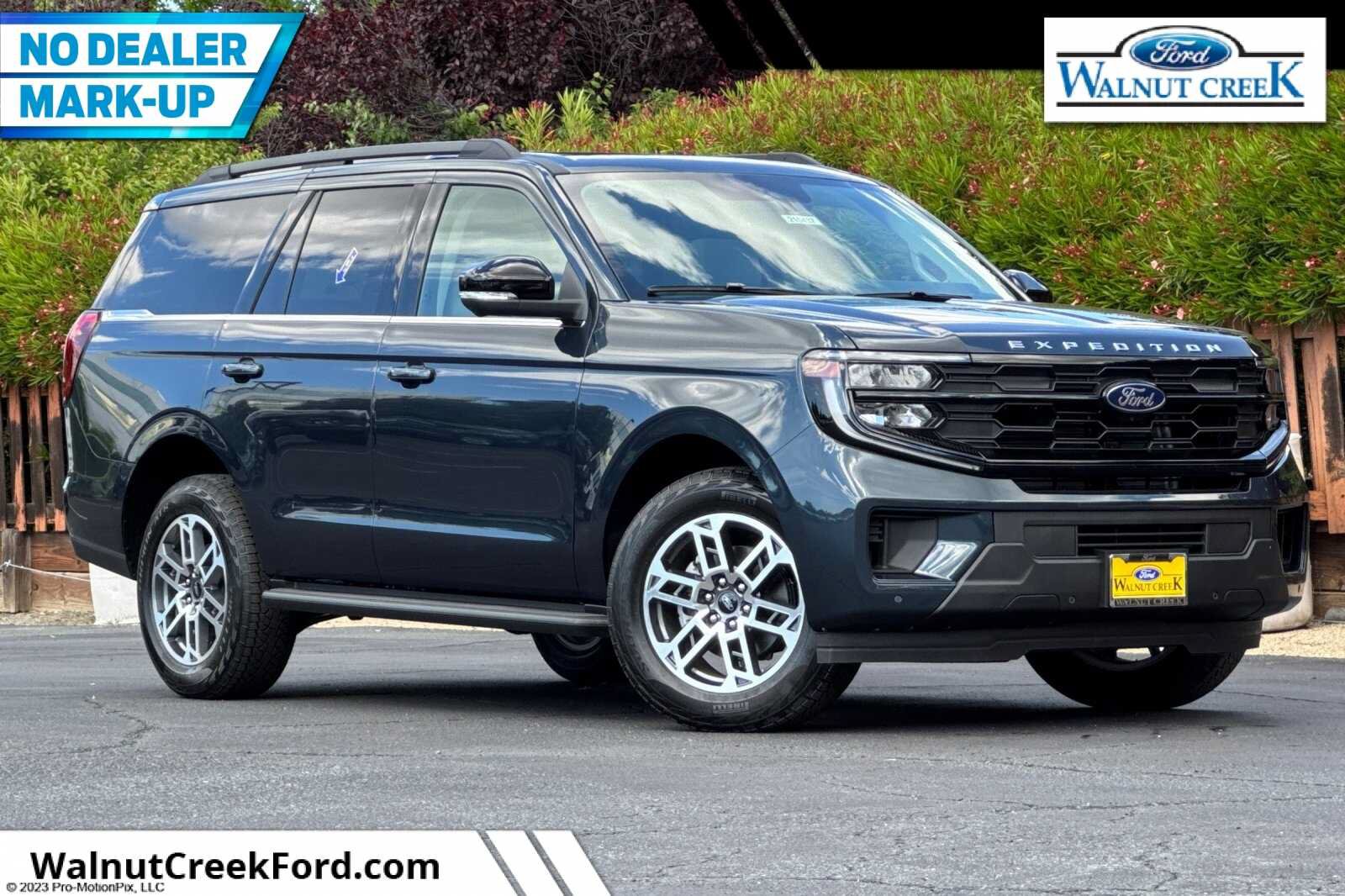 New 2026 Ford Expedition Active AWD/4WD image 1