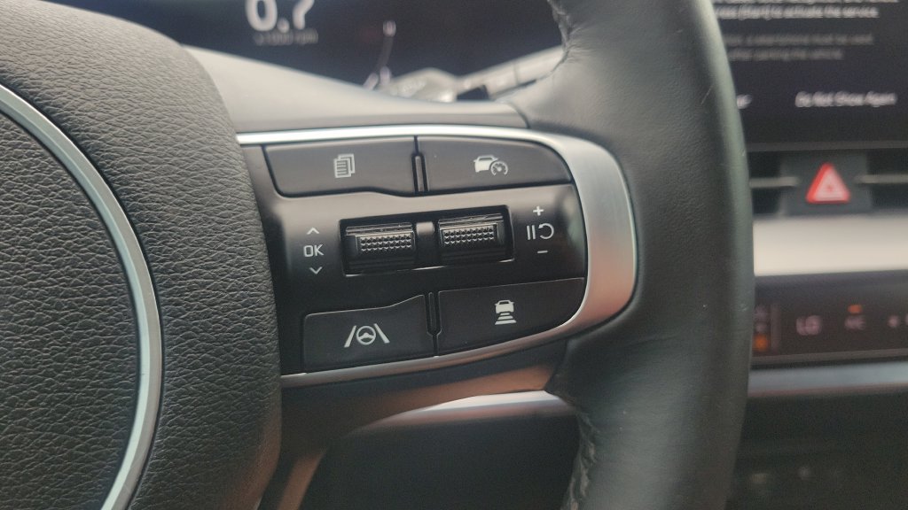 Used 2025 Kia Sportage SX FWD image 21