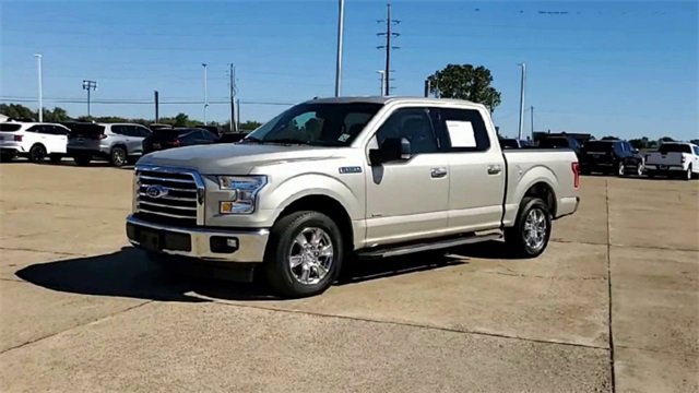 Used 2017 Ford F150 XLT w/ Equipment Group 301A Mid image 4