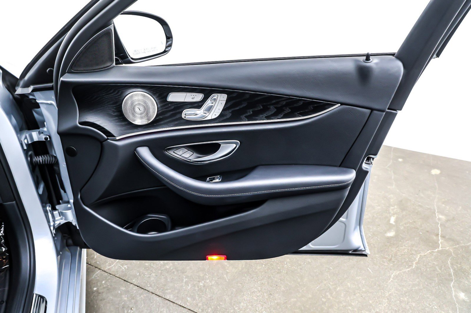 Used 2022 Mercedes-Benz E 350 Sedan image 24