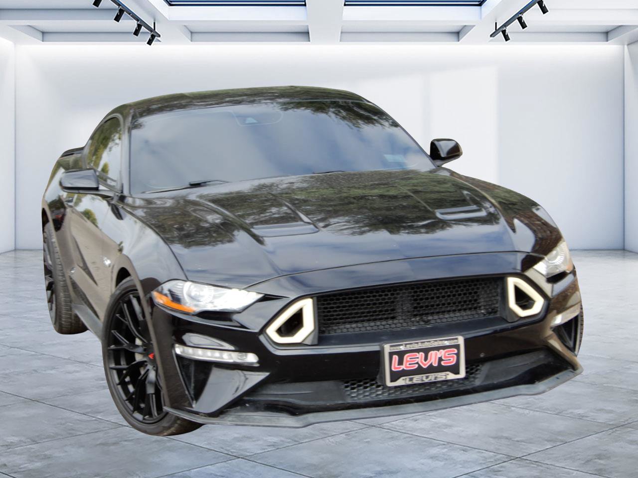 Used 2021 Ford Mustang GT image 1