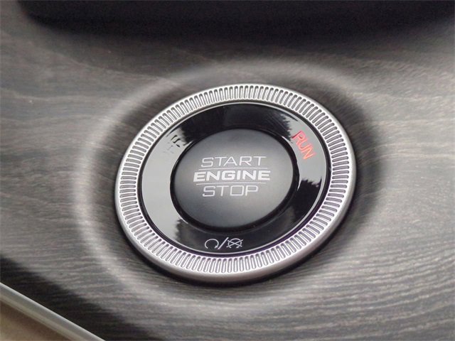 New 2025 Jeep Grand Cherokee Limited w/ Trailer Tow Package image 28