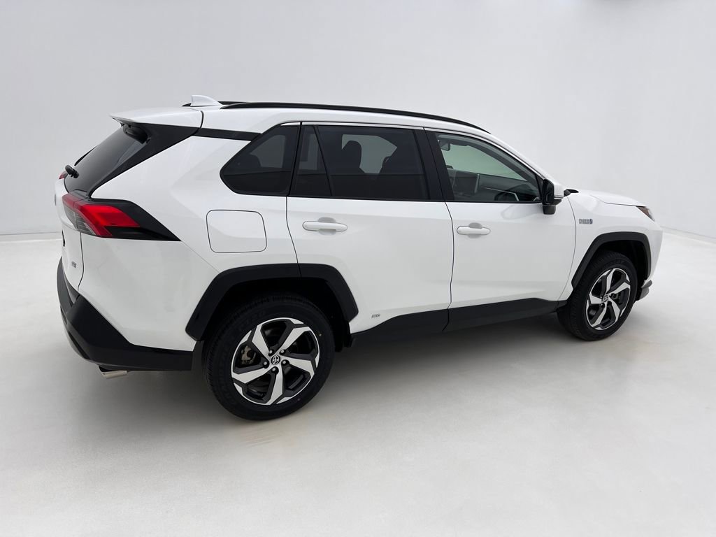 Used 2023 Toyota RAV4 SE w/ Weather & Moonroof Package image 6