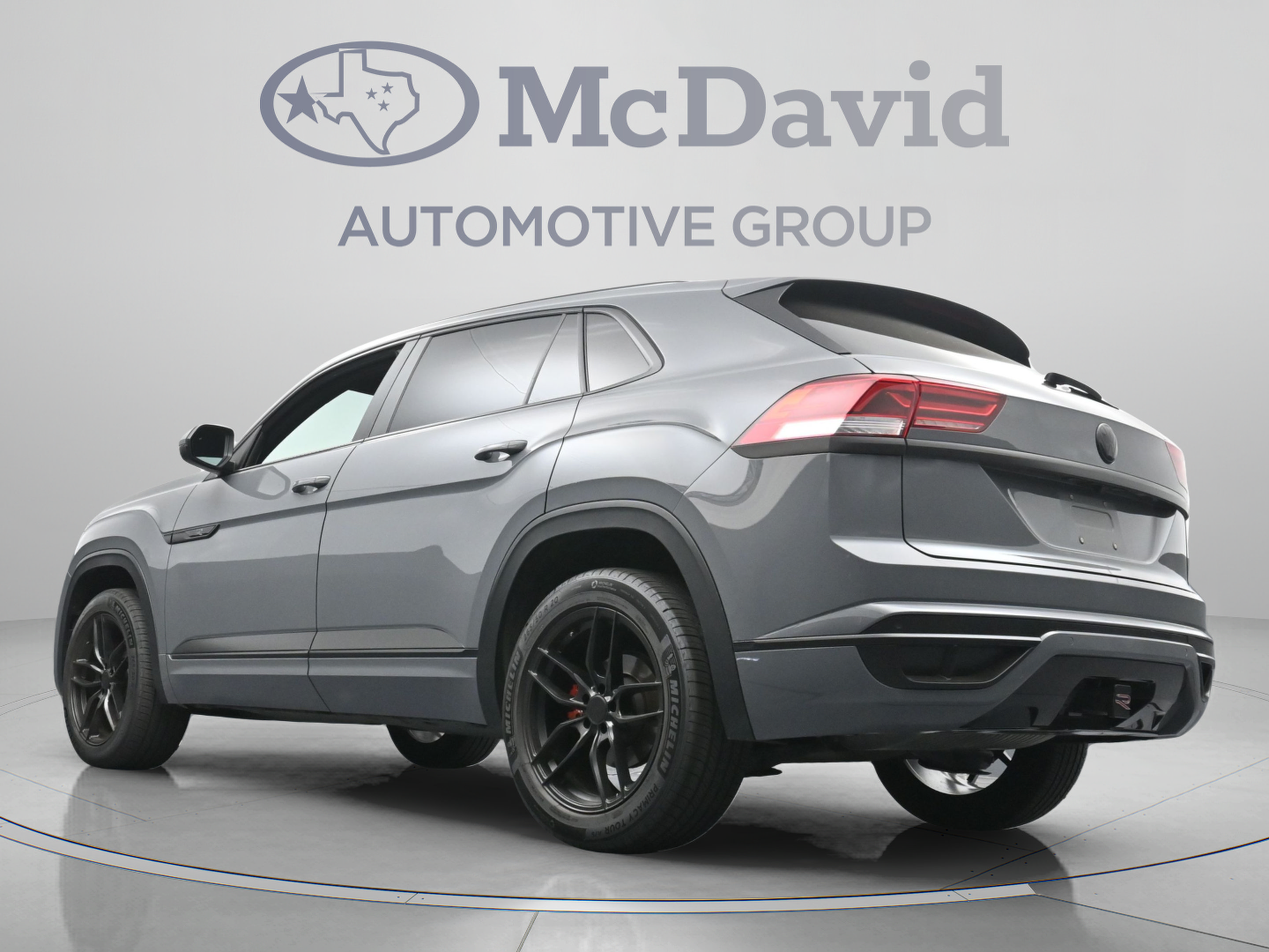 Used 2020 Volkswagen Atlas Cross Sport SEL R-Line FWD image 29