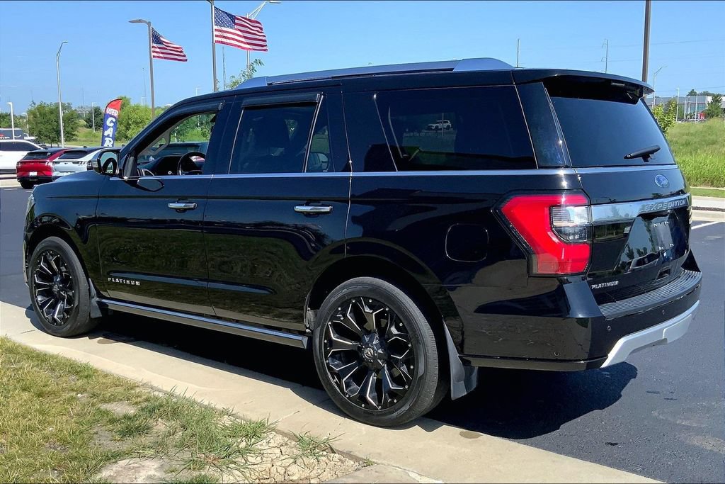 Used 2020 Ford Expedition Platinum AWD/4WD image 2