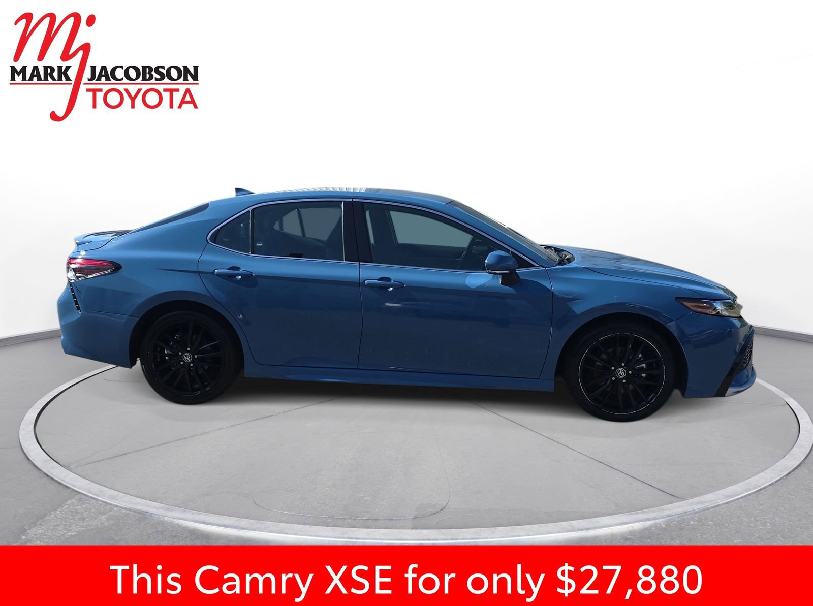 Used 2024 Toyota Camry XSE FWD image 7