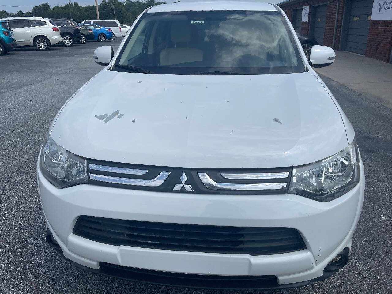 Used 2014 Mitsubishi Outlander SE image 8
