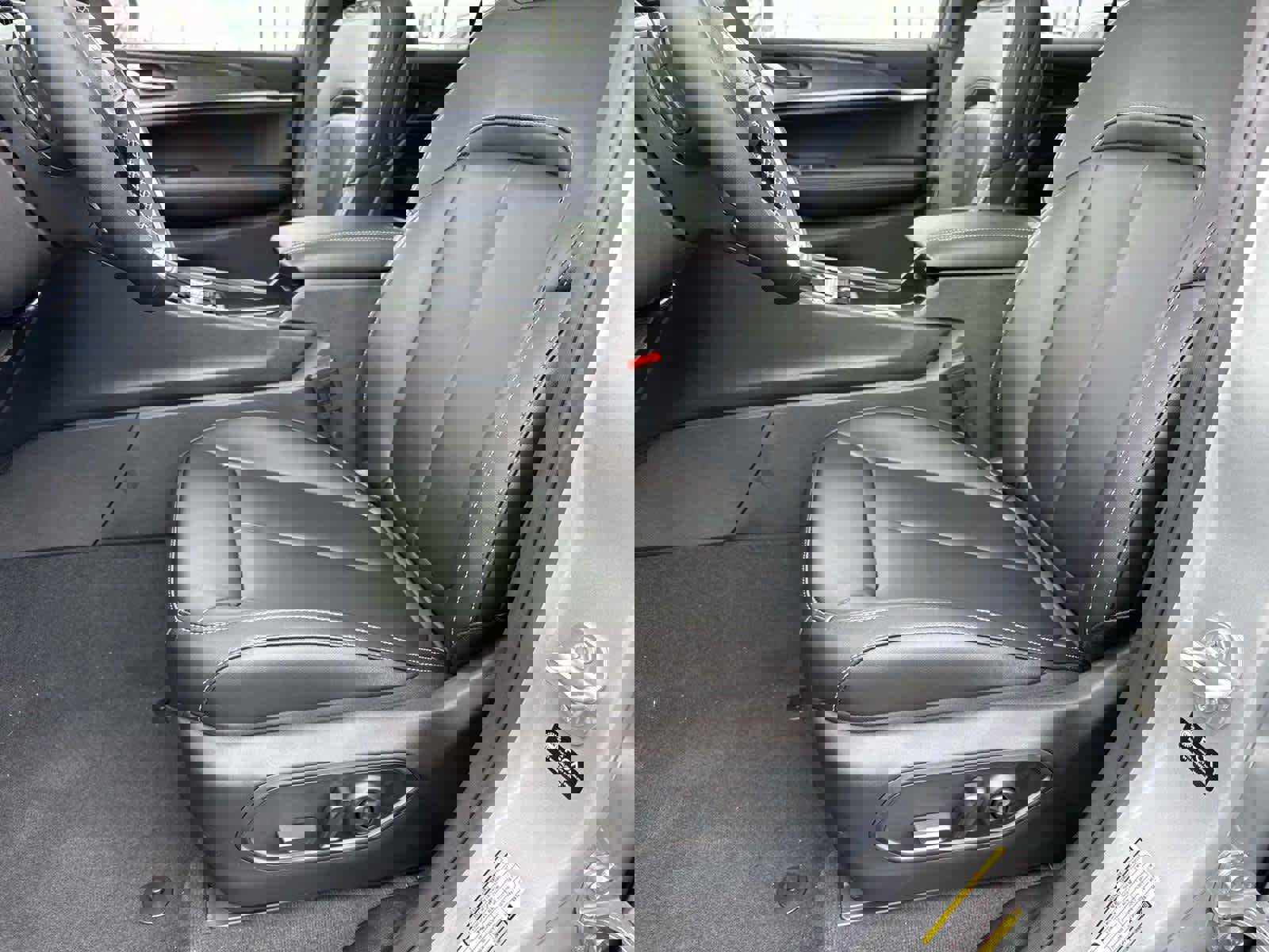 New 2025 Jeep Grand Cherokee Limited AWD/4WD image 11