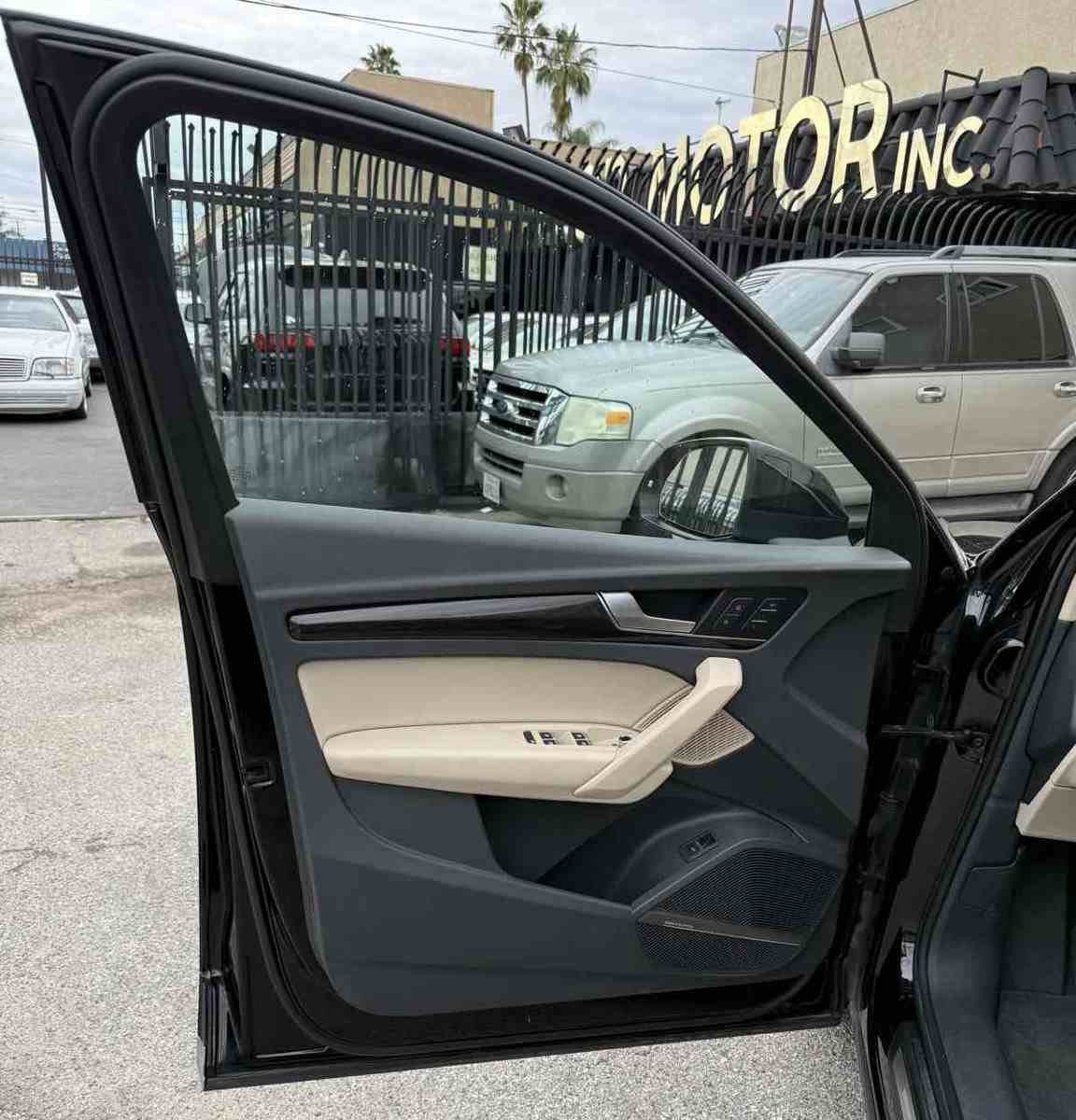 Used 2018 Audi Q5 2.0T Premium Plus w/ Premium Plus Package image 9