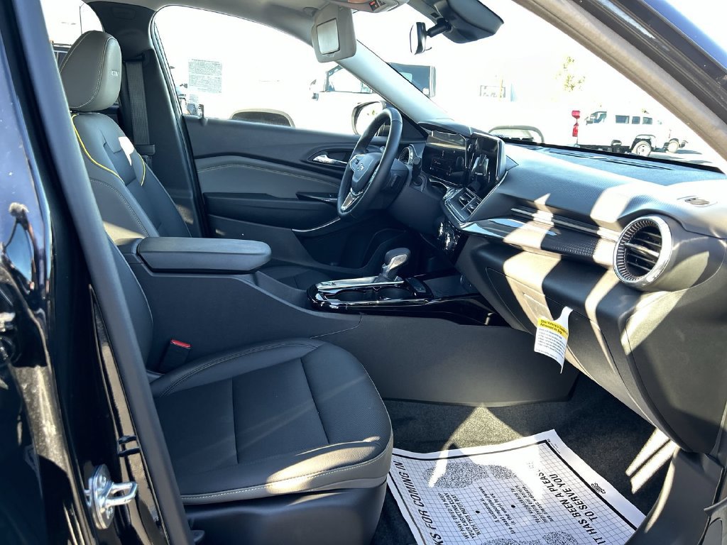 Certified 2024 Chevrolet Trax ACTIV w/ Sunroof Package FWD image 33