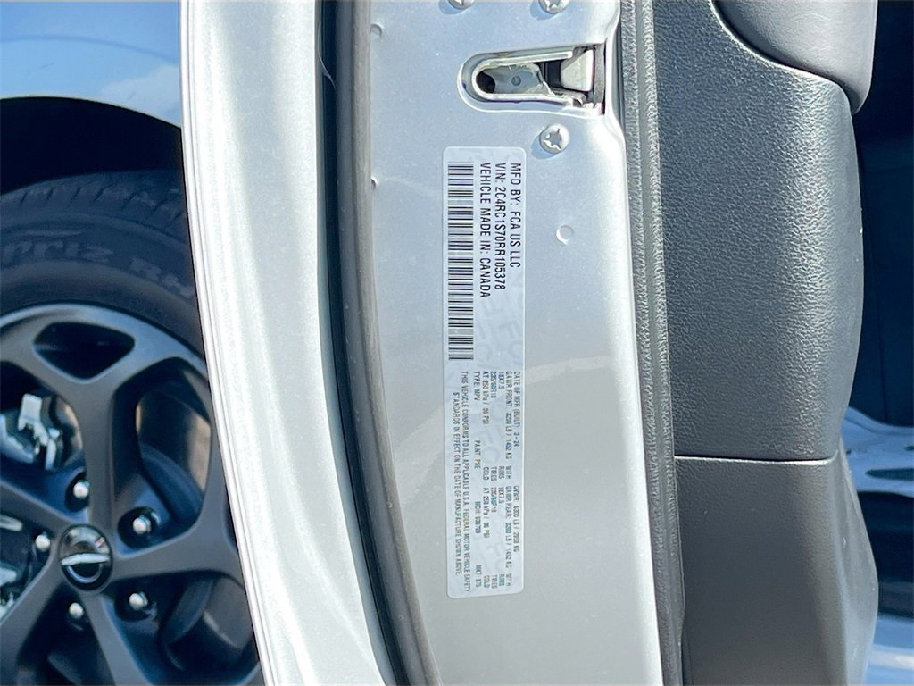 Certified 2024 Chrysler Pacifica Premium image 33