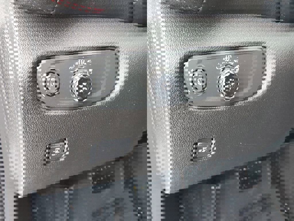 Used 2019 Chevrolet Blazer RS image 23