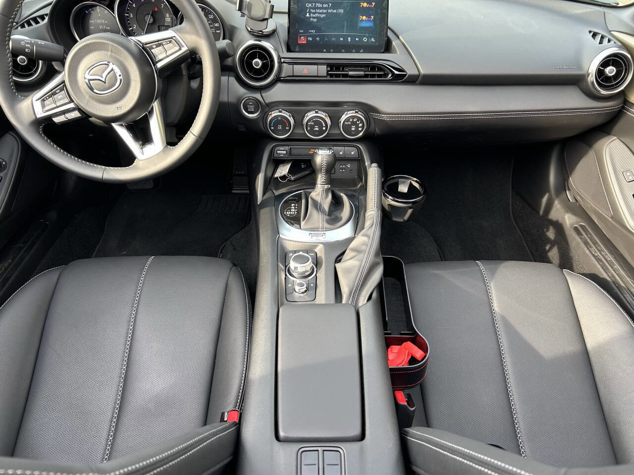 Used 2023 MAZDA MX-5 Miata Grand Touring RWD image 19