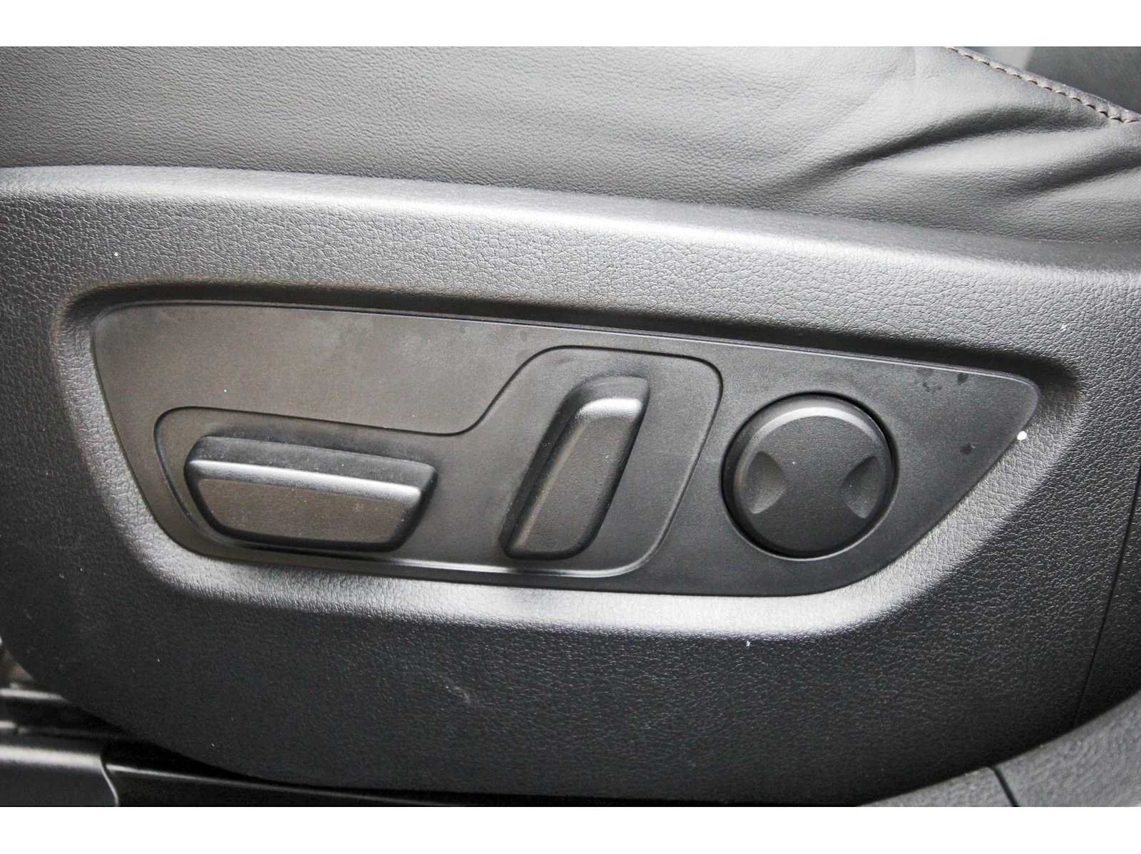 Used 2022 MAZDA CX-30 AWD 2.5 S w/ Premium Package image 26