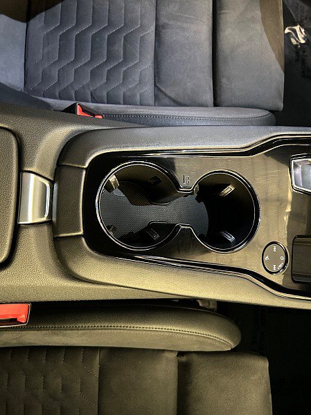 Used 2022 Audi e-tron GT Premium Plus image 46