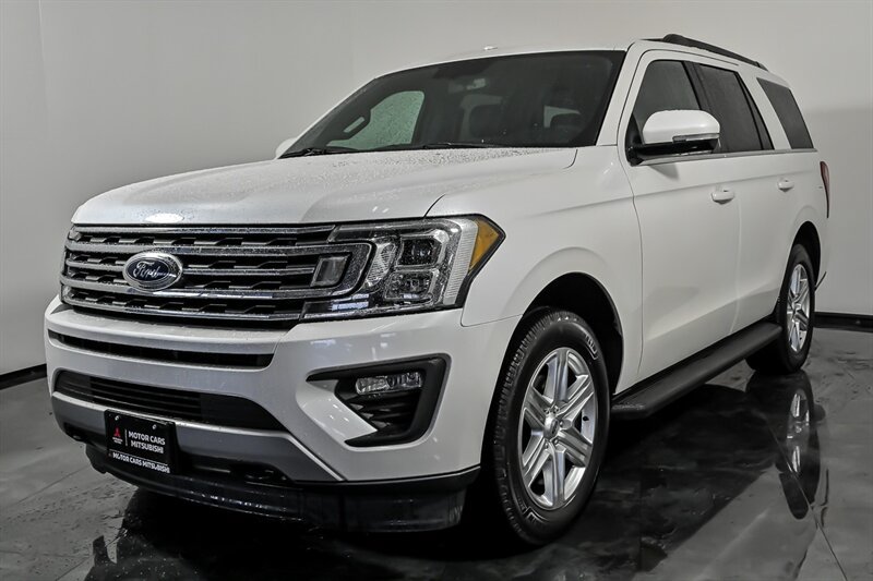 Used 2019 Ford Expedition XLT w/ Equipment Group 201A AWD/4WD image 5