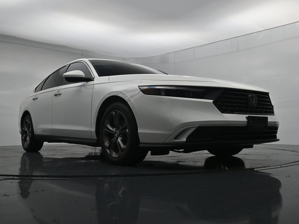 Used 2023 Honda Accord EX image 18