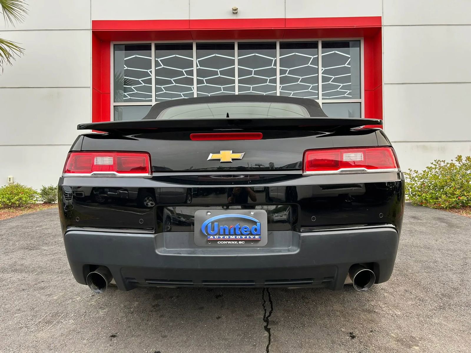 Used 2015 Chevrolet Camaro LT RWD image 5