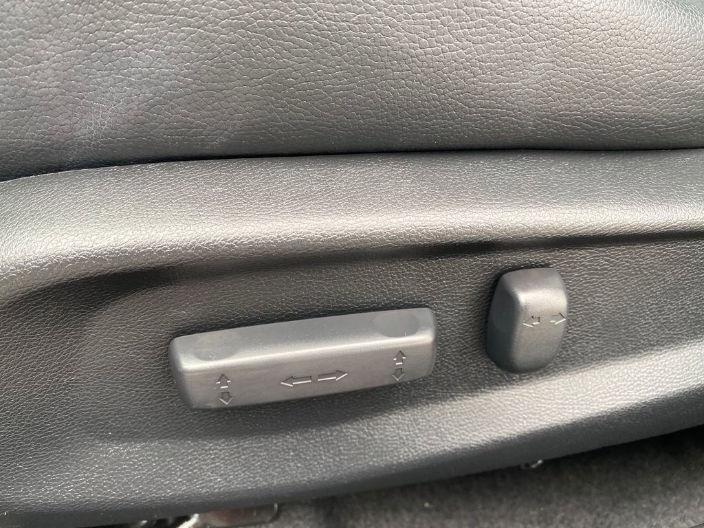 Used 2021 Honda Civic Touring image 11