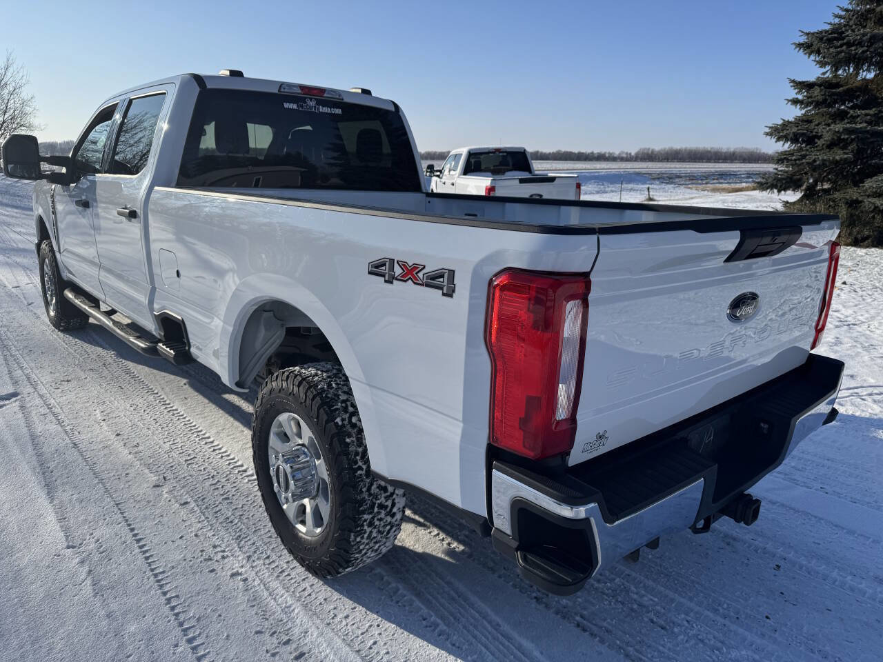 Used 2023 Ford F350 XLT w/ Camper Package image 8