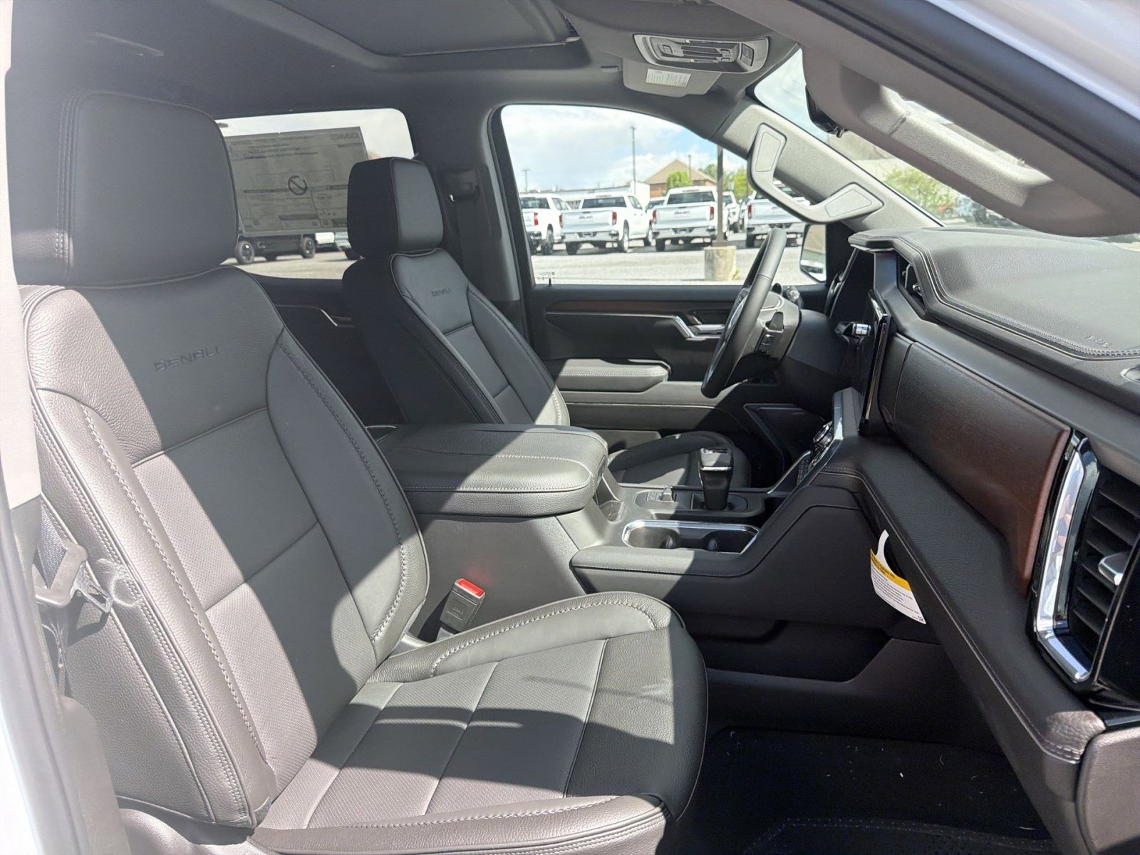 New 2026 GMC Sierra 1500 Denali w/ Denali Reserve Package AWD/4WD image 27