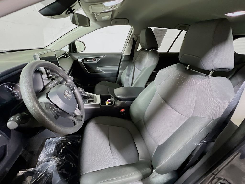 Certified 2025 Toyota RAV4 XLE image 18