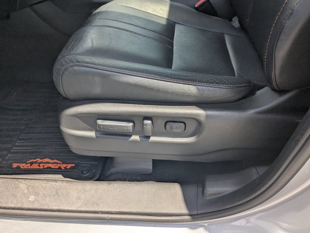 Used 2022 Honda Pilot TrailSport image 17