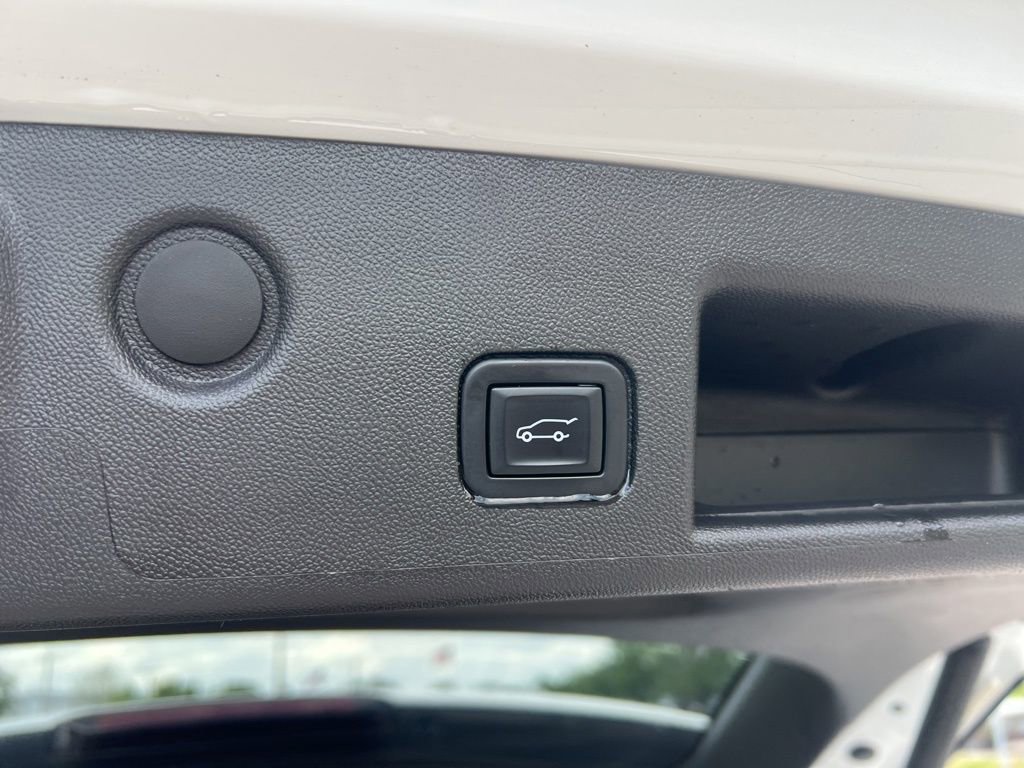 Used 2022 Chevrolet Equinox RS image 48